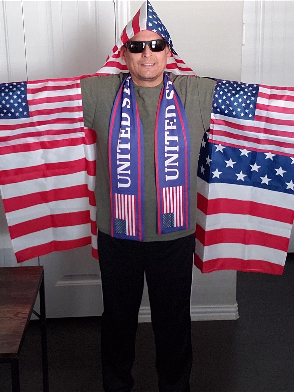 USA 2026 World Cup soccer souvenir fan kit big flag scarf hat - Picture 10 of 10